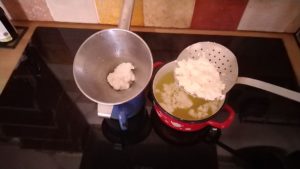 CAPPELLACCI AL TARASSACO CON CACIO-RICOTTA E SPECK CROCCANTE di Chef Max Arer - ricette in casa - AlpiBio