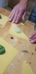 CAPPELLACCI AL TARASSACO CON CACIO-RICOTTA E SPECK CROCCANTE di Chef Max Arer - ricette in casa - AlpiBio