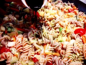 fusilli di legumi italiani ARX con verdurine fresche - le chicche bio ecostube - ricette in casa - AlpiBio